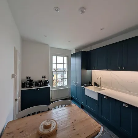 Beautiful 2 Bedroom In Redland - Simply Check In アパート